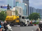 TP HCM: Tai nạn nghiêm trọng ngay vòng xoay Công trường Mê Linh, 1 phụ nữ tử vong