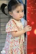 Con gái út của Khánh Thi xinh xắn như búp bê, lén làm chuyện này khi bố mẹ đi công tác nước ngoài