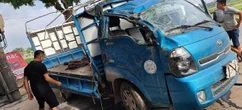 Vụ ô tô chở 4 tấn vải bị lật: Chủ xe nói bị "khủng bố" qua điện thoại, xin tạm dừng nhận giúp đỡ