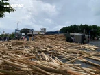 Xe đầu kéo lật trên QL1 ở Đắk Lắk, 3 người thương vong