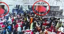 Cô dâu, chú rể sốc nặng khi bị chiếu nhầm clip "nóng" trong đám cưới