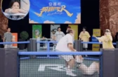 Kinh hãi clip 1 nam ca sĩ 9X bị kéo lê, siết cổ trong show truyền hình
