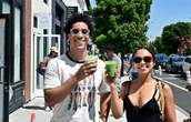 Nông dân trồng trà ở Nhật Bản kiệt sức trước xu hướng "sơ hở là matcha" của giới trẻ