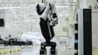 Thắc mắc thời AI: Robot tự thay pin thì có giống con người tự lấy cơm để ăn không?
