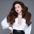 Nữ diễn viên Vbiz nói gì khi bị mỉa mai “4 đời chồng rồi còn đòi phát sáng sau ly hôn”