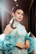 Nữ nghệ sĩ Việt vừa đăng ảnh hôn phụ nữ: "Tôi chẳng thể lên xe hoa với một người chưa đủ để gọi là chồng"