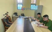 Nam thanh niên phát trực tiếp cảnh bản thân không mặc quần áo nhảy múa