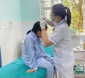Bé gái 10 tuổi bất ngờ bị khỉ tấn công khi vào Rào Vịnh