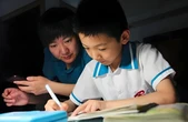 Con bạn có học giỏi được hay không, nhìn vào 4 điểm này là biết ngay: Đừng cố thúc ép một cách mù quáng!