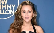 Miley Cyrus nhận ngôi sao trên Đại lộ danh vọng