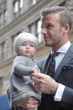 Ngắm tiểu thư Harper Beckham ngày nhỏ đáng yêu như thiên thần giờ hóa thiếu nữ phổng phao khiến ai cũng trầm trồ