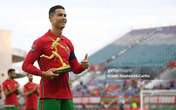 Khoảng tối đằng sau kỷ lục phi thường của Ronaldo