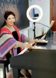Trường đại học mở lớp dạy hát karaoke, học viên đăng ký chật kín
