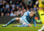 Erling Haaland chấn thương, tịt ngòi dù Man City thắng 6 sao