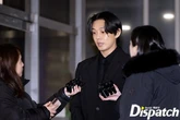 Yoo Ah In trình diện trong phiên tòa đầu tiên cùng bạn trai tin đồn, trả lời ra sao trước cáo buộc sử dụng chất cấm 181 lần?
