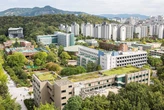 "Ngôi trường quốc dân" trong phim Hàn hóa ra lại là ĐH top 1% Hàn Quốc: Học phí rẻ nhất nhưng chất lượng miễn bàn