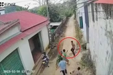 Bị đâm trọng thương khi cầm dao tới nhà hàng xóm giải quyết mâu thuẫn