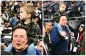 Con trai có tên độc nhất của Elon Musk hiếm hoi lộ diện, gây sốt với khoảnh khắc bên cạnh người cha giàu nhất thế giới
