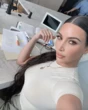 Kim Kardashian tạm gác ước mơ làm luật sư