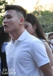 Chu Thanh Huyền dùng tay quạt cho mẹ Quang Hải, lộ "hint" thân mật thế này liệu sắp thành mẹ chồng con dâu?