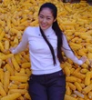 Sao nữ bị "miệt thị ngoại hình" từ phim ra đời, cảnh nào cũng quấn khăn vì xấu hổ