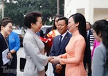Phu nhân Chủ tịch nước Võ Văn Thưởng và Phu nhân Tổng Bí thư, Chủ tịch nước Trung Quốc gặp gỡ sinh viên