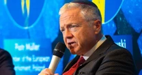 Człowiek Donalda Trumpa łagodzi ton. Wcześniej krytykował ministra Sikorskiego