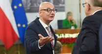 "Odbezpieczony granat" w Senacie. Michał Kamiński na wylocie, ale PSL gra na czas