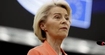 Czarne chmury nad Ursulą von der Leyen. Szefowa KE grzmi o "apologetach Putina"