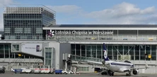Chinka zatrzymana na lotnisku Chopina. W tle poważne zarzuty
