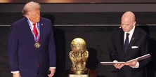 Nagroda dla Donalda Trumpa wywołała burzę. Jest apel o jej likwidację. "To naruszenie etyki"