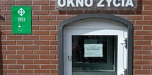 Dwulatek w oknie życia. Śledczy dotarli do jego rodziców. Czy usłyszą zarzuty?
