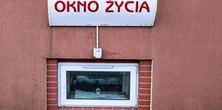 Alarm w oknie życia w Częstochowie. "Wielkie świadectwo odwagi matki"