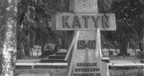 Renegaci, złamani. Kto i dlaczego uszedł cało ze zbrodni katyńskiej