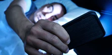 5 pozornie nieszkodliwych nawyków, które mogą prowadzić do guzów mózgu. Robisz to codziennie? Lepiej przestań