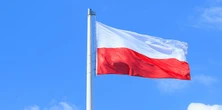 Przyniosła do szkoły flagę, doszło do niecodziennej sytuacji. Symbol uznano za niebezpieczny