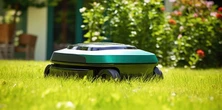 Roboty koszące, które sprawdzą się w mniejszych i większych ogródkach