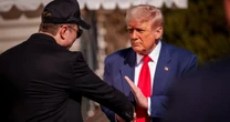 "Przestał publikować posty, ale to nie znaczy, że jest zadowolony". Kulisy weekendowego rozejmu Donalda Trumpa i Elona Muska