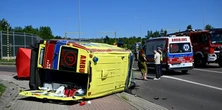Tragiczny wypadek w Przemyślu. Osobówka zderzyła się z karetką