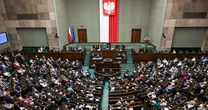 Tajne obrady w Sejmie. Posłowie zajęli się Antonim Macierewiczem [RELACJA NA ŻYWO]