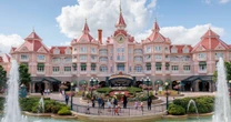 Zainscenizował ślub z 9-latką w Disneylandzie. Prokuratura ujawnia jego mroczną przeszłość