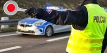 Strzelanina pod Biedronką w Bolkowie. Ustalają kto trafił policjanta?
