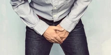 Mikropenis to nie wyrok. Urolog o możliwościach leczenia. "Od tego trzymaj się z daleka"