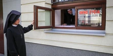Rozległ się alarm. W Oknie Życia leżał noworodek z pępowiną