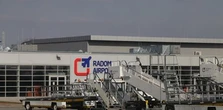 Lotnisko w Radomiu znów na minusie. Ponad 40 milionów strat