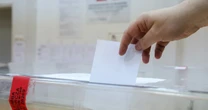 W Warszawie dowozili karty wyborcze do komisji. "Jest sporo takich przypadków"