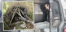 Przez ponad dwa lata koczował w lesie, ukrywając się przed służbami. Gdy go znaleźli, chwycił za nóż