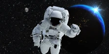 Intymne zbliżenia między kosmonautami podczas lotu? Naukowcy odradzają