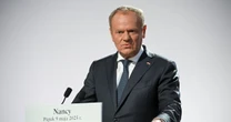 Macron i Tusk o "hańbie" przywódców obecnych na paradzie Putina z okazji Dnia Zwycięstwa. Wiadomo, kogo mieli na myśli