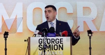 Ma zakaz wstępu do Ukrainy i modli się o sukces Donalda Trumpa. Wkrótce może objąć władzę w Rumunii. "Upokorzy nas wszystkich"